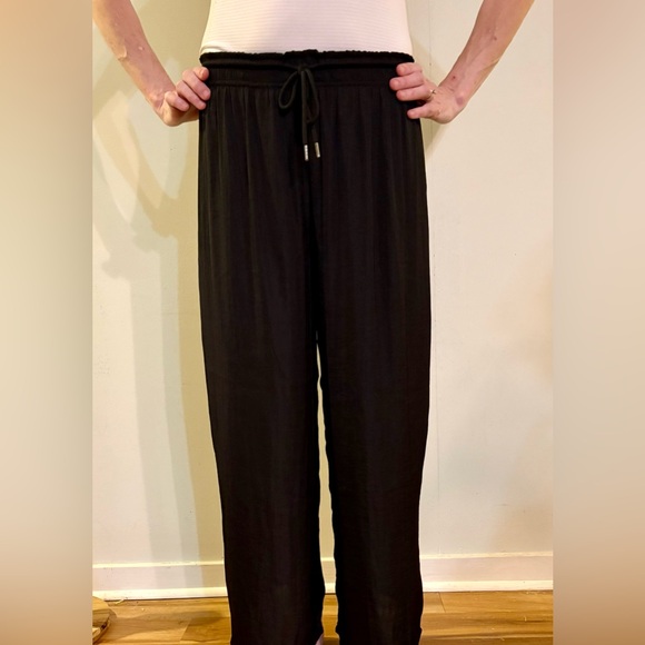 Rachel Zoe. Wide Leg Cropped Pants, Black, Lightweight with Drawstring, Size M - Picture 1 of 10